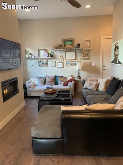 $816 Three room for rent in Denver Central
