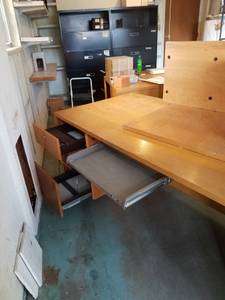 Large Solid Wood 7 foot L-Shaped Office Desk (Golden)