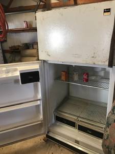 Refrigerator (Manning)