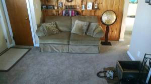 Free couches... Need to go asap (Meriden)
