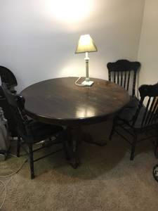 Table and chairs - tonight anytime (Slc)