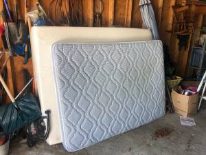 FREE Queen Tempur-Pedic Mattress Full box spring, full mattress! (White Ave)