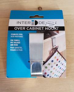 Over cabinet hook (Oak Park)