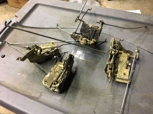 Free Land Rover Discovery/RRC door latches (NE Portland)