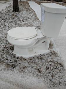Working toilet white (3436 S80 st)