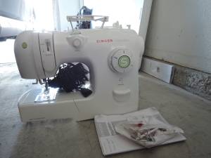 Singer sewing machine (Rainbow and Gowan)