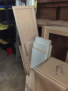 Kitchen Cabinets (LINCOLN CITY)