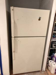 Free Refrigerator (North Kingstown)
