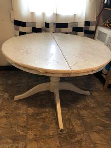 Used Kitchen Table and Chairs (Sharon Hill)