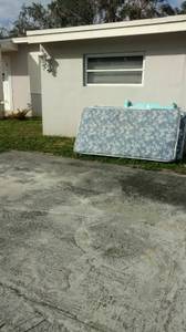 2 mattresses outside (miami)