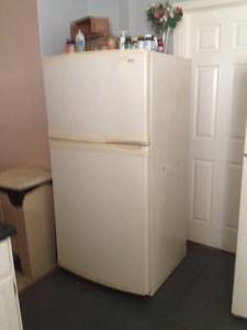 Great working fridge (Ashland and 39th)