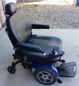 Jazzy Elite HD Wheelchair & Lift