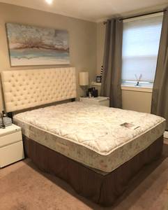 Queen Plush Mattress w/ Box Spring (Woburn)