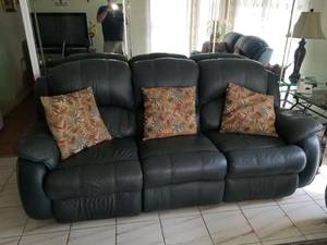 Condo Furniture For Sale (995 SW 85th Avenue)