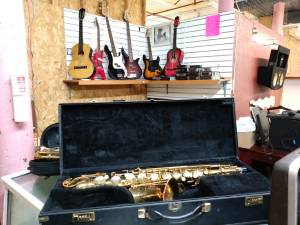 Musical instruments for sale at the Globe Flea Market (460 Globe St Fall River)