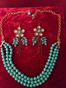 Nice Jewelry-Necklaces+Earrings SETS-2pc. PLEASE HURRY WHILE THEY LAST (Arcadia)