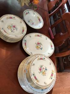 Estate Sale / Deerwood CC Feb. 21,22,23 House & Contents by Hunters (7724
